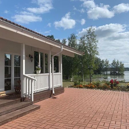 Wonderful Cottage By The Lake Hautjarvi Exterior photo