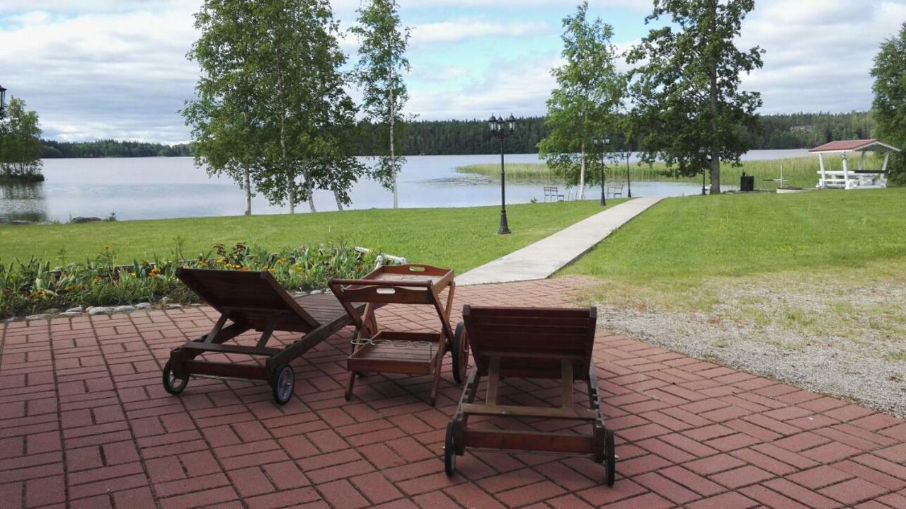 Wonderful Cottage By The Lake Hautjarvi Exterior photo
